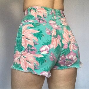 Vintage tropical patterned denim shorts🌴